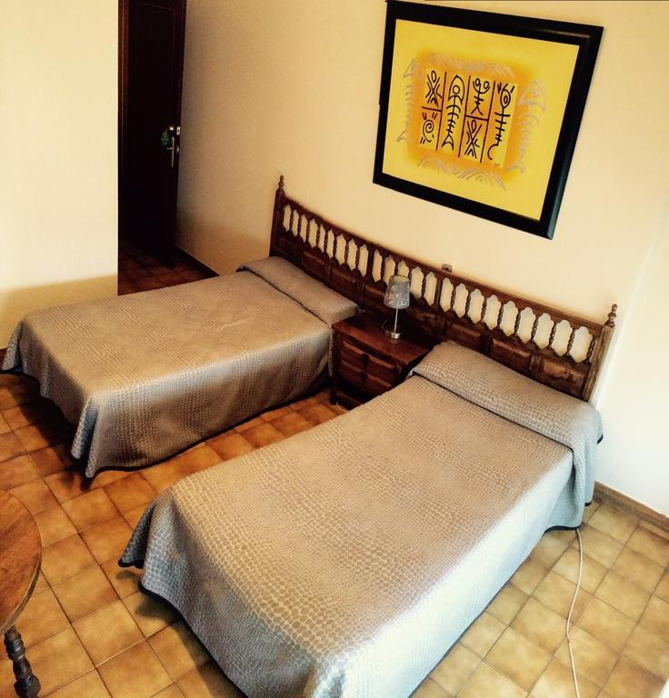 Hostal Mimosa Σανταντέρ Δωμάτιο φωτογραφία